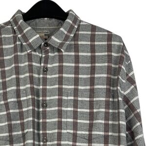 Carbon 2 Cobalt Mens XL Soft Cotton Lightweight Button Down Shirt Plaid Grey